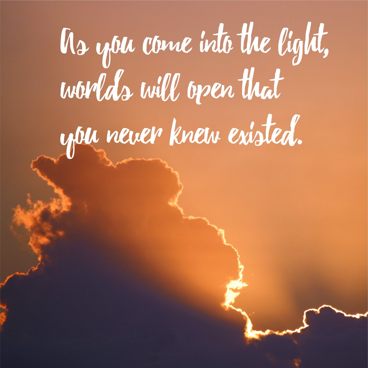 sparklyresults's tweet photo. Ascend towards the light. It is our right. Keep that chin up! #light #lightworker #positivethinking #feelgood #quotes #positivity #yes #spiritual #spirituality #zen #hope #dreamer #spreadlove https://t.co/w1Jl4Kev7t