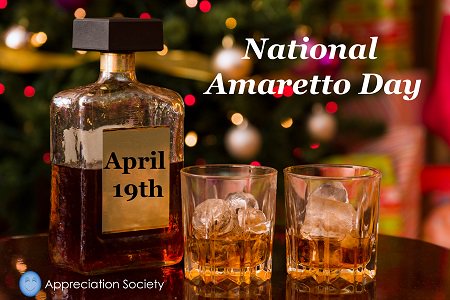 SimpleMrktplace's tweet photo. Want to kick off the weekend a little early with National #Amaretto Day?
#Disaronno #OntheRocks #Cheers #foodanddrink #happyhour #foodie #restaurateur #bars #sportsbar #chicagofood #foodofmke #detroitfoodscene #SimpleMktPlc #nextgenfoodies
(Photo credit: Appreciation Society) https://t.co/D8xXE5znvI