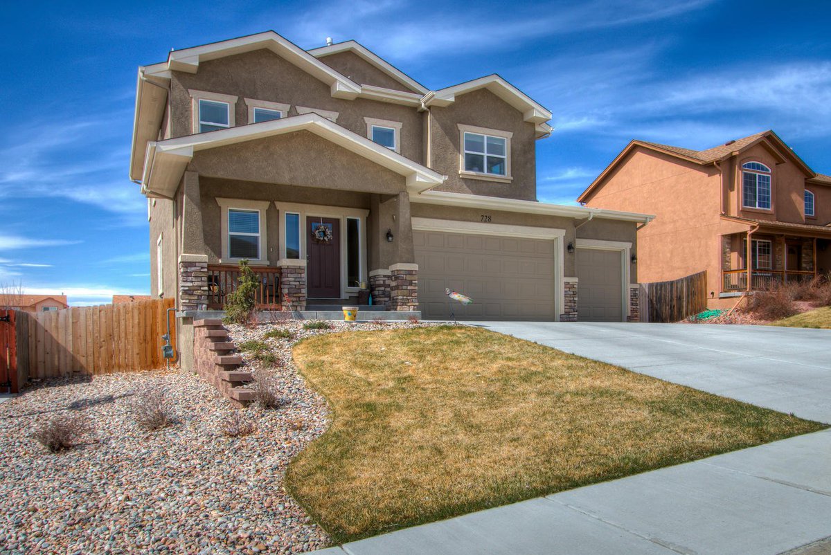CSCisHome's tweet image. Sellstate Alliance Realty Coming Soon. First showings at Open House this Sat and Sun 11-2. Almost new, bright open floor plan. Text 01002 to 719-249-6676 for more information.