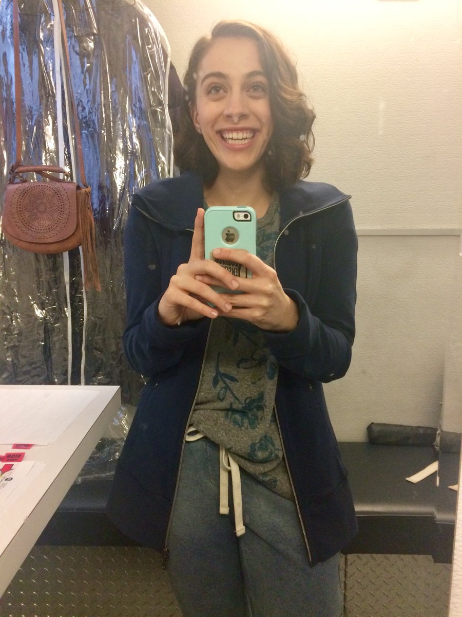 agcockrell's tweet photo. That trailer selfie life.....#cheesingitup #alltheteeth #andaction https://t.co/FprQbOBWsn