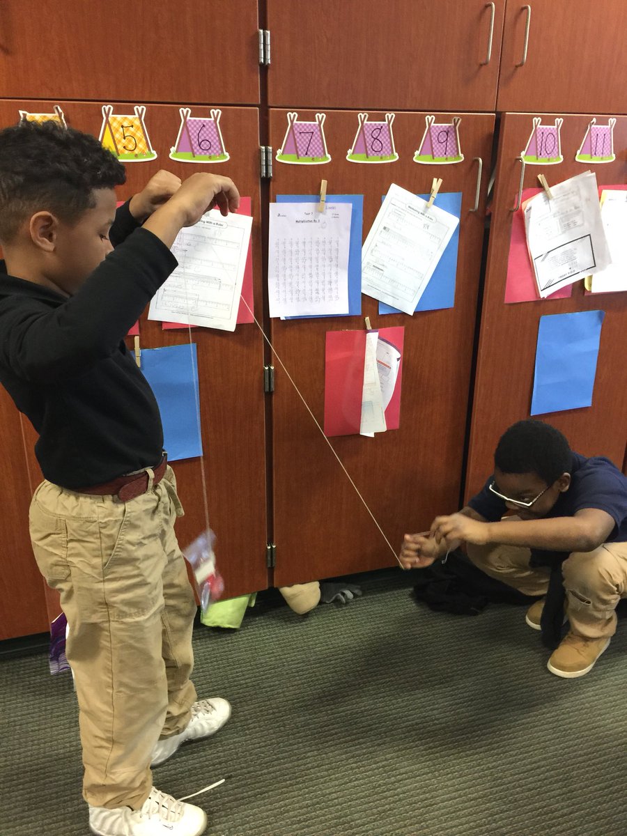 KayMurrayg3's tweet image. Investigating pulleys! #thirdgradescientists @EES_MSDPIKE @HuffLarry
