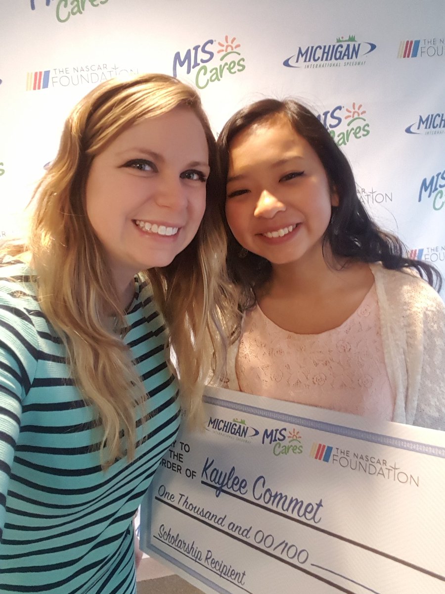 MsNietupski's tweet photo. Had the immense pleasure of accompanying my beloved student @kcomsu as she earned a scholarship from @MISCares tonight. Incredible students, generous organization. #ProudToTeachInJacksonCounty #GoKaylee #MCPride https://t.co/xfQBOAn1Dg