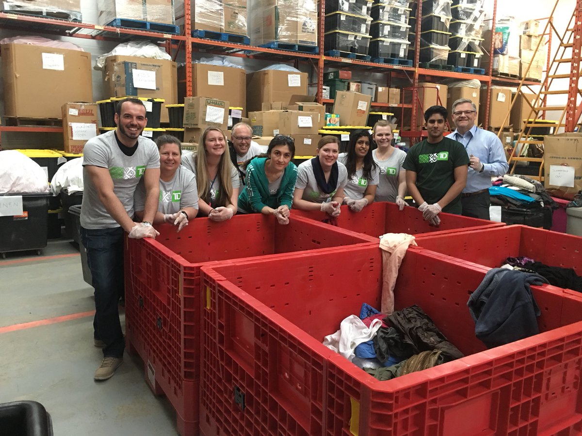 Great day volunteering with great people thanks everyone for joining me! #wins #NationalVolunteerWeek2018 <a href="/jeremymills21/">Jeremy Mills</a> @SeanHopkinsYYC <a href="/RandyEdgerton/">Randy Edgerton</a> <a href="/malhijasleen1/">Jasleen Malhi</a>