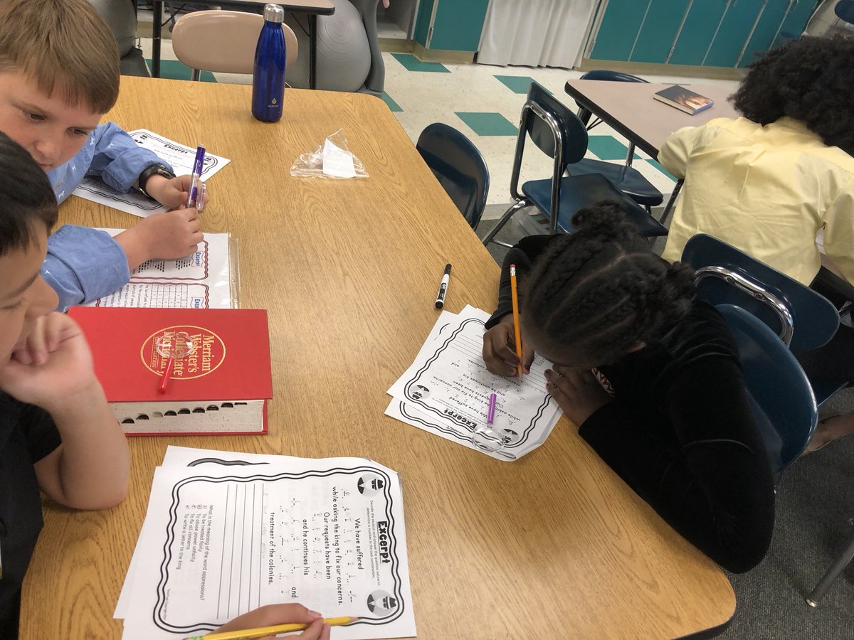 superinshades's tweet photo. What an amazing Leadership Day! We #Synergized to decode the Declaration of Independence using academic vocabulary! #LeagueofLeaders @CombsCatchUp  @TheLeaderinMe https://t.co/IDByKxS6cP