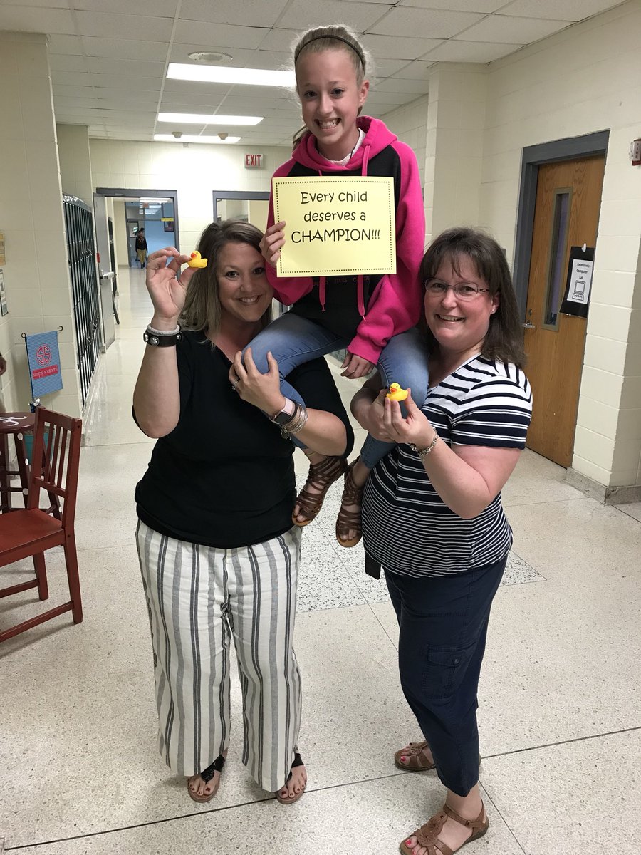 Mandy Holbrook tweet media