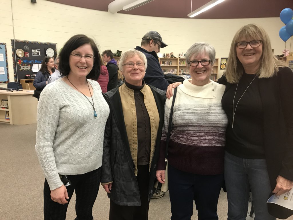 PaulaMurphy39's tweet photo. Meeting past teaching friends from Allandale Heights at the 50th celebration!@SCDSB_Schools https://t.co/bAanwvs9g2