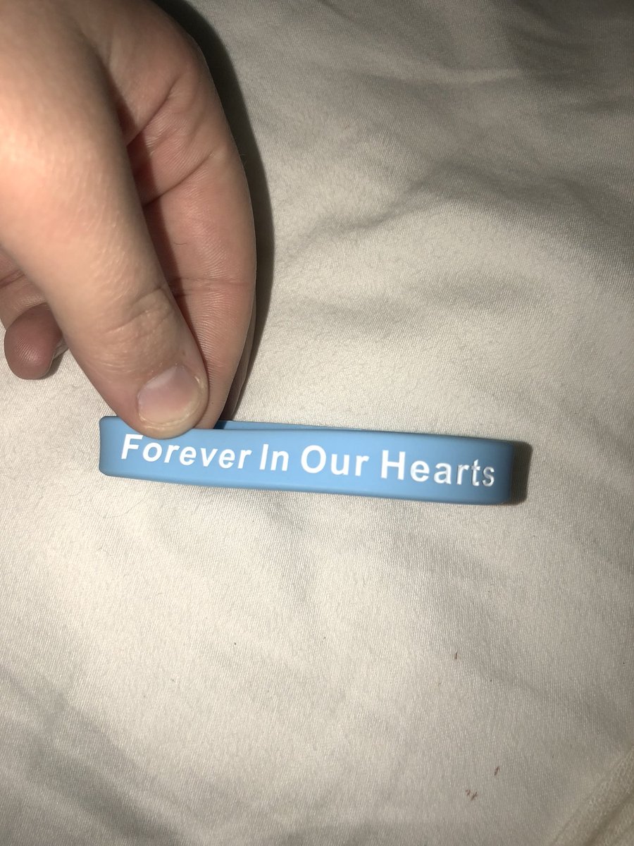 dabrowski_3's tweet photo. Hey guys , so softball has funded to order bracelets in honor of Kevin Yaritz, Ali Yaritz Dad . We will be selling them for $2 and profits go back to Ali and her family . Message either Sammy Ostlund or myself if you want one! https://t.co/YKqQYeeEo0