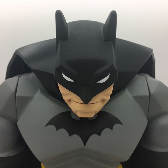 mindzai's tweet photo. Modern Batman Uni-Formz Limited Edition Designer Vinyl Figure available now. Designed and sculpted by Monster 5, figure features multiple points of articulation. (Tagged Product Prices are in USD)
#mindzai #batman #uniformz #dccomics #dcdirect #monster5 … https://t.co/R5ljoFtDwJ https://t.co/OJRsQpfFJi