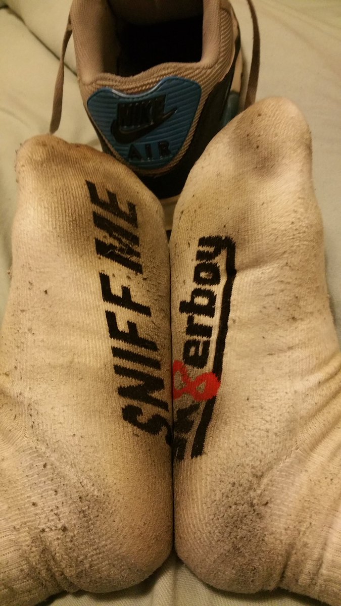 StinkyMaleSocks's tweet photo. Day 8 pics no.2 #3WeeksStraightSocks, long shift, hot evening in moist, clammy, sweaty Air Max, imagine pulling one off right over your nose? 😈 these socks have got another 13 days yet! Worn with reused stinking slazengers underneath, sniff deeply DM me #Sk8erboy #gayfeet 😈😷👃 https://t.co/6yuzHi6d6l