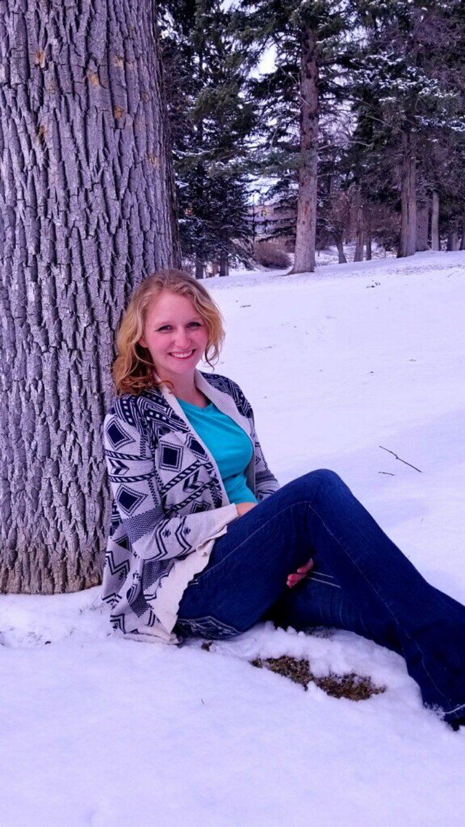 missteen_bigsky's tweet photo. Crazy to think in exactly 1 month I graduate 🎓 https://t.co/pVtov1bAWh