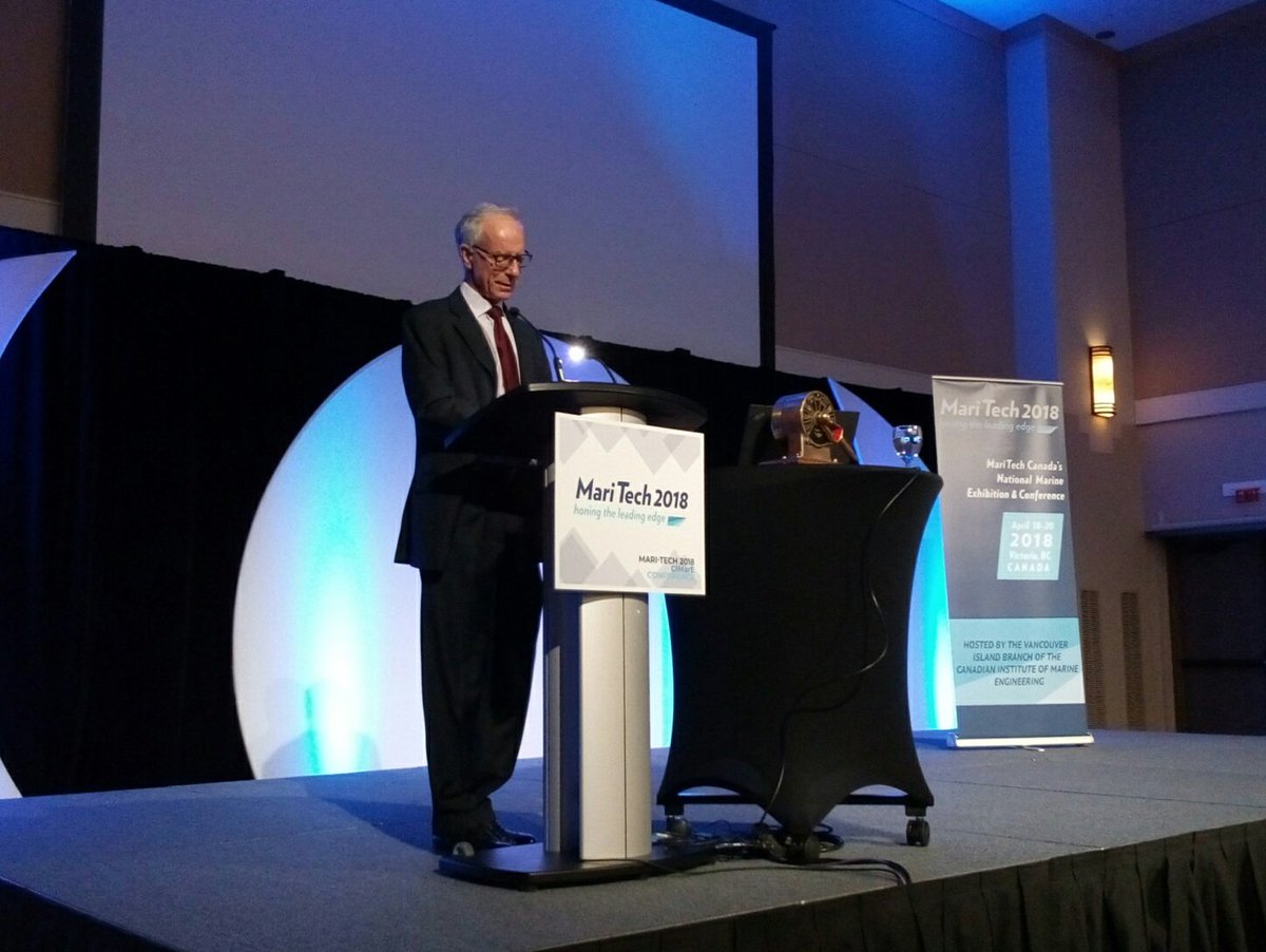 MT18_Victoria's tweet photo. David Black, more famous with @BlackPressMedia, is actually an engineer, and he's at #MariTech2018 presenting a $22B #bitumen refinery in #Kitimat in #Canada https://t.co/mmFDLmJUNP