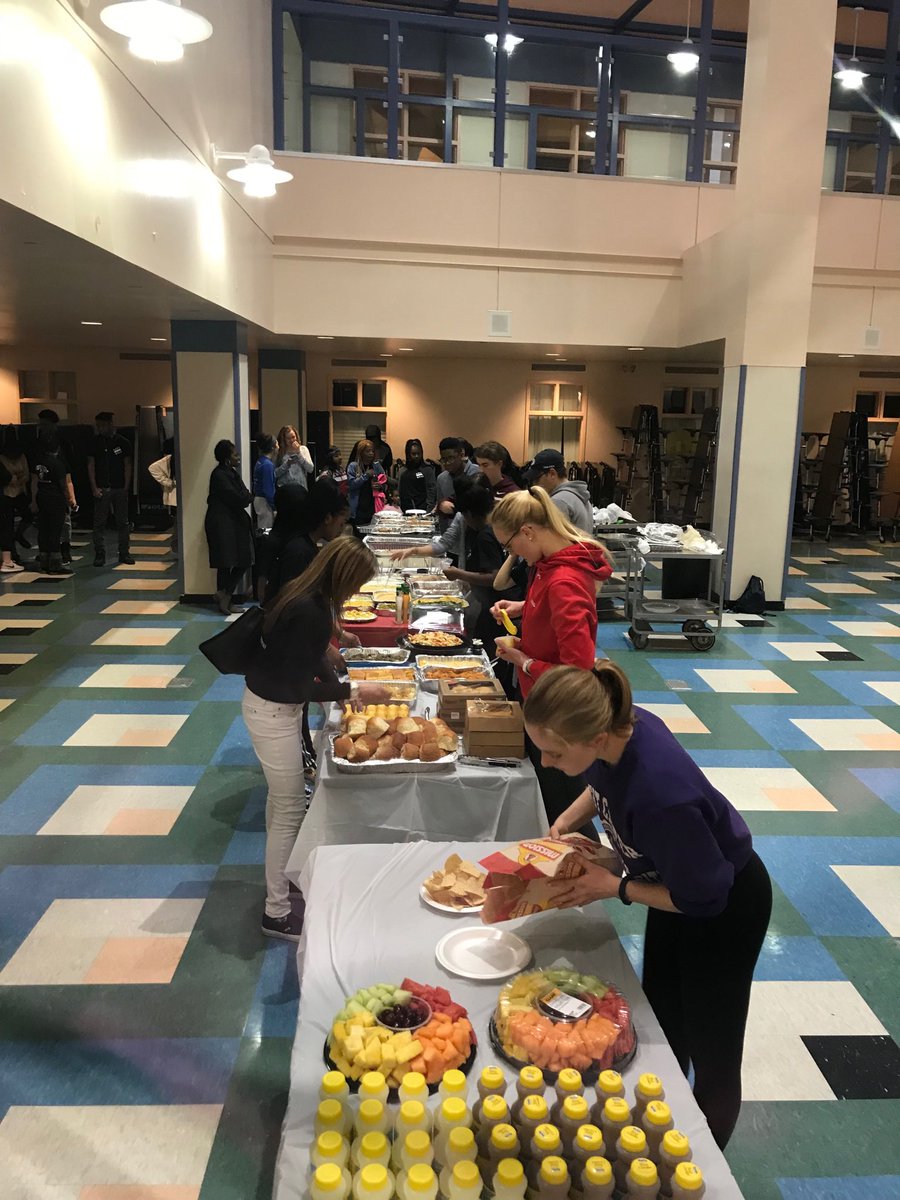 smyth101's tweet photo. First Annual Soul Food Night at HHS!!
#haverfordhighschool #aace #noplaceforhate https://t.co/xggh5n450S