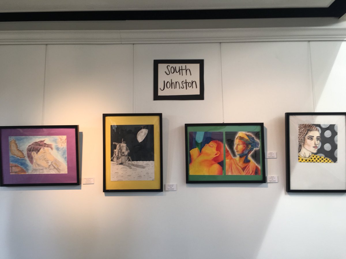 ECrewsArt's tweet photo. So blessed to be able to help guide and celebrate these young artists! #sjhsart #sjhstrojans https://t.co/5KGATA7740