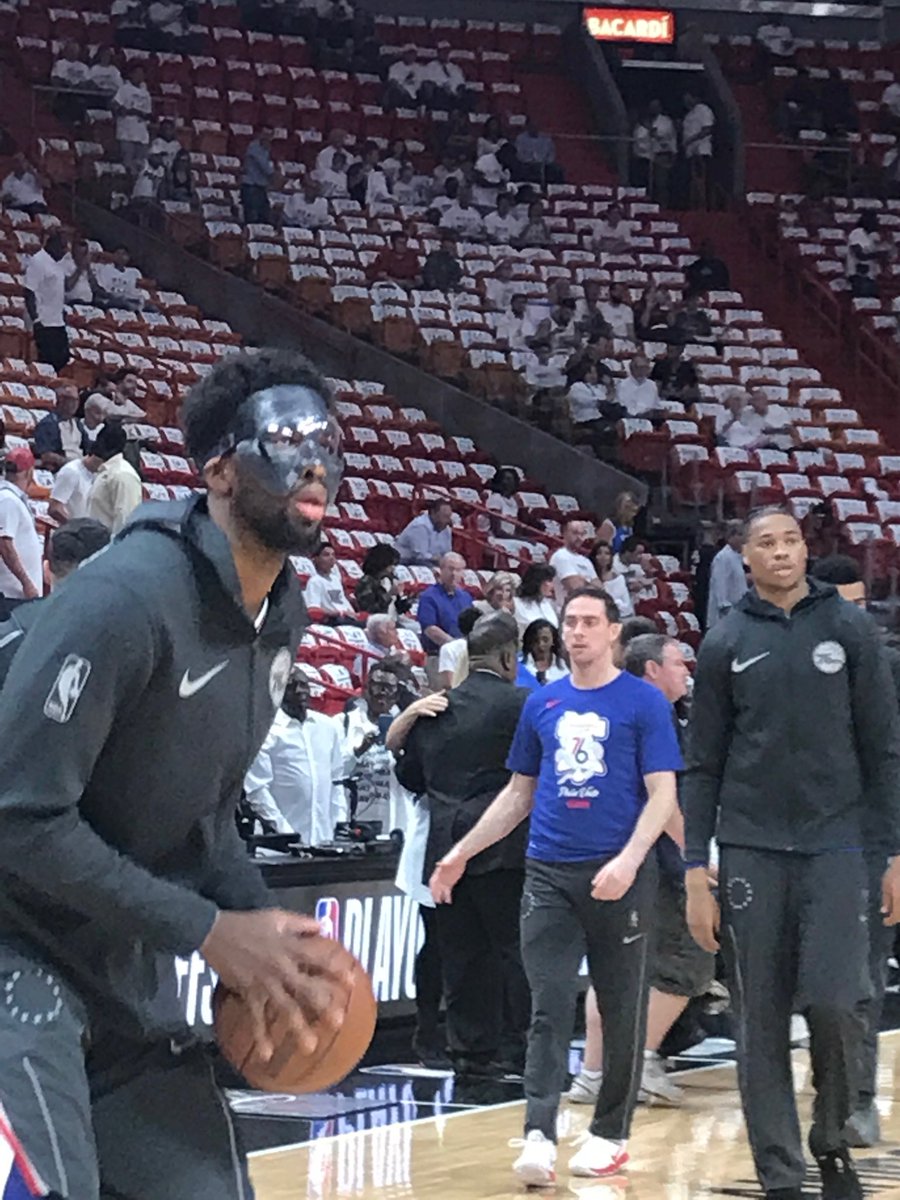 ramonashelburne's tweet photo. Here's the mask! https://t.co/Gxdi9NBLMV