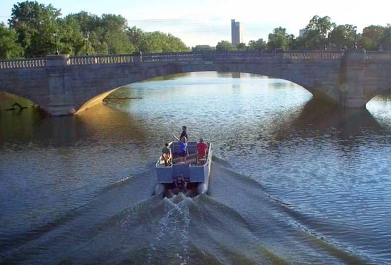 RiverfrontFW's tweet photo. We are now hiring for a Special Events Coordinator for Riverfront Programs &amp; Boating! This position will be doing programs and events, with an emphasis on boating. Some experience required. Find out more: https://t.co/AD1LK6Isxp https://t.co/4RyUh3OwkV