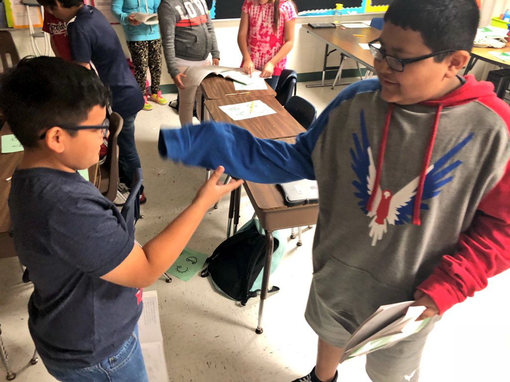 ktorres04's tweet photo. Reading review fun with Making the Case and Shake &amp; Share 😊@warriors112 #wilsonshines https://t.co/DpGQiiMeMh