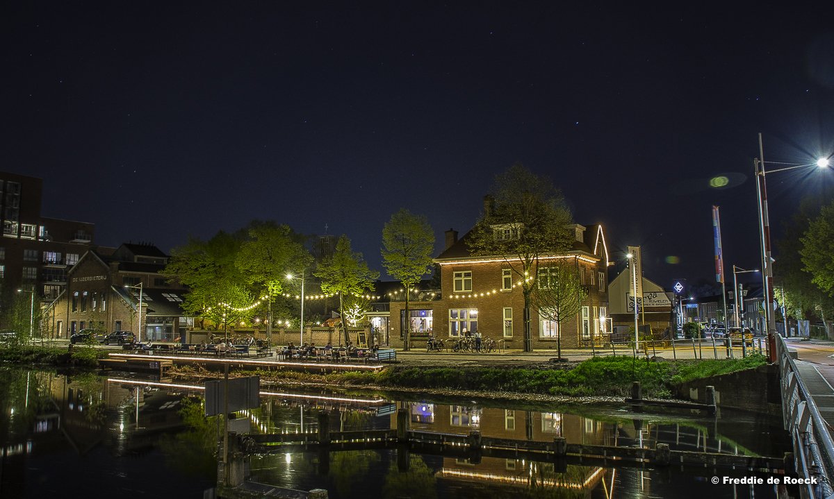 mijnpiushaven's tweet photo. #Museumschip Stella Marus, #Lourdeskade en #Villapastorie
Avond aan de #Piushaven in #Tilburg
#Lenteavond #Sterrenhemel
Foto: @freddiederoeck - https://t.co/0X20rBpzzj https://t.co/8uj54nyHeR