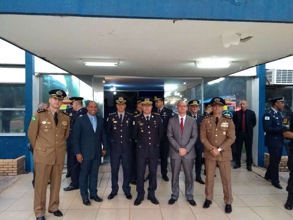 nnccombatecrime's tweet photo. FORMATURA de Soldados PMDF na @pmdfoficial #sspdf #pmgo #sspgo https://t.co/wnhdxnIvV1