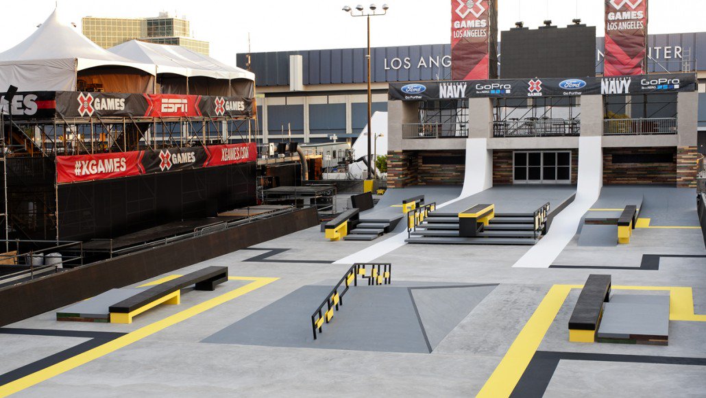 CAsk8parks's tweet photo. #Throwback to the 2013 @sls at @XGames course in Los Angeles, California.  This design was set to resemble the modern, contemporary vibe of Los Angeles and was the first time #StreetLeague arrived in LA. 
Built &amp; Designed by: #caskateparks https://t.co/ZsHvirb3IF