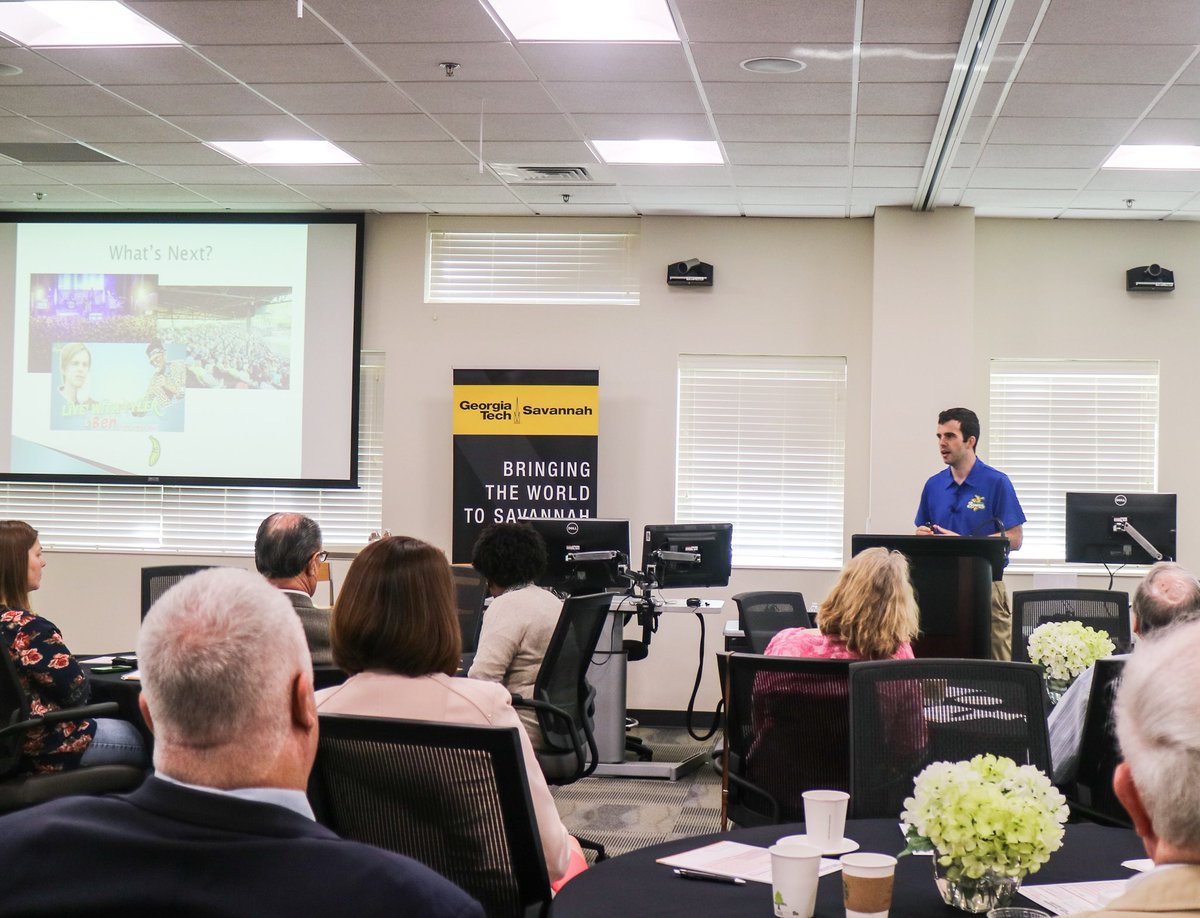 AbshirePR's tweet photo. Gotta love the @thesavbananas! 🍌 Jared Orton gave such an awesome presentation, everyone left with takeaways. Don’t miss the next Learners &amp; Leaders Breakfast in September! #AbshirePR https://t.co/sU4koq7tlU