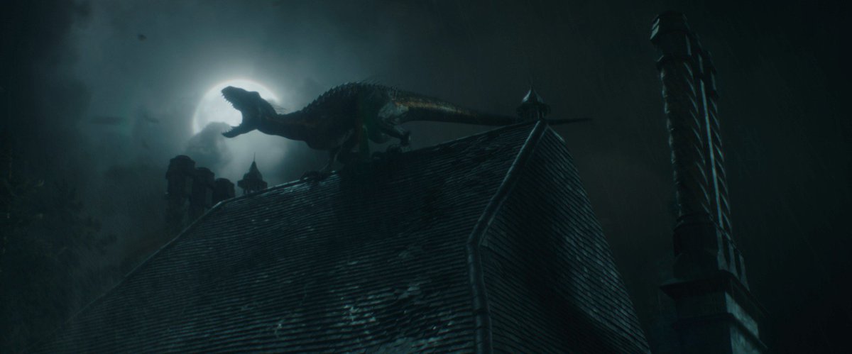 #JurassicWorldFallenKingdom has some incredibly striking imagery, I can't get over it