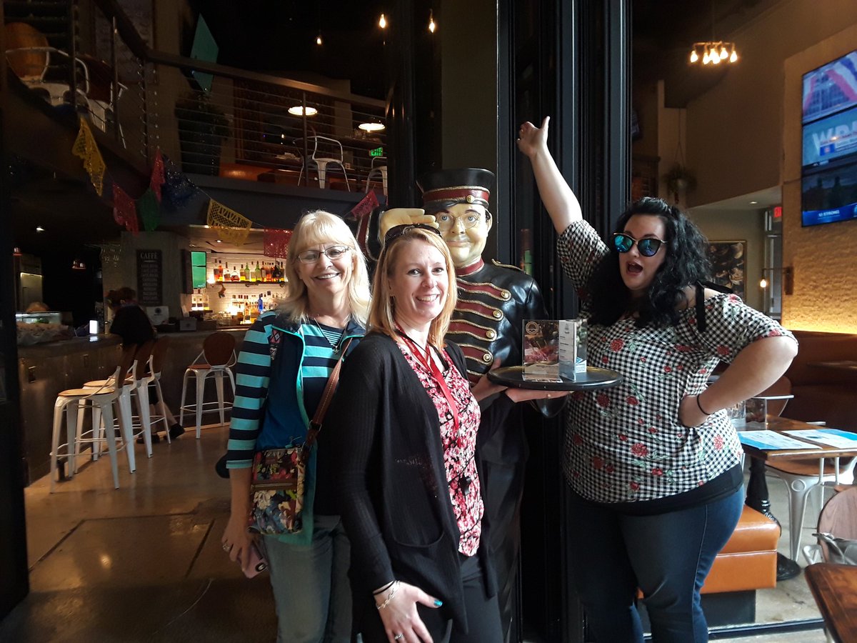 MsMaureenlyons's tweet photo. Off to find dinner on the Riverwalk. #CACFP18 @NationalCACFP @WildwoodCACFP https://t.co/ZRKHROaAkj