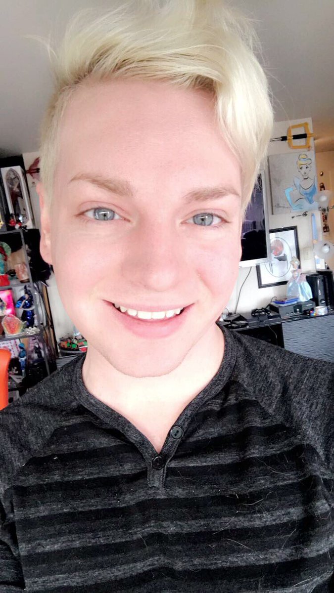 MoonlightPrince's tweet photo. Thank you everyone for all of the birthday wishes!! Can you believe I'm 28 already?! Here's to a new year. 💜
#april #aprilbaby #aries #birthdayboy #family #seattle #life #dragqueen #boy #boymode #paleboy #behindthemakeup #nomakeup #nofilter #justgoodlighting #muah https://t.co/8hWbu3JGco