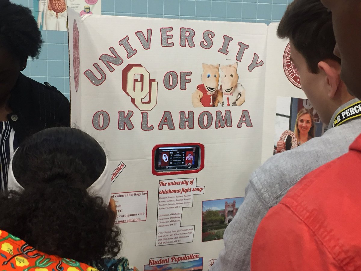 ApolloAVID's tweet photo. Our students really went above and beyond with the posters! A screen showing OU football games, a model of the UT campus, and Baylor put in a ton of detail. So proud! @Apollo_JH #ApolloGearUp #cantstopRISD https://t.co/7OONxZOqYw