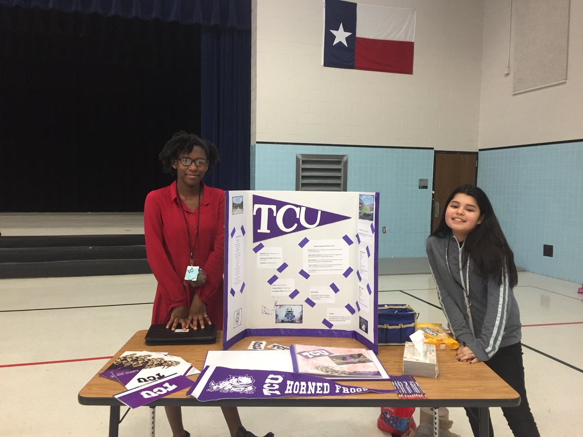 ApolloAVID's tweet photo. Our annual college fair was a huge success. Our students did a great job! @Apollo_JH #apollogearup #RiSDGreatness https://t.co/ew3nSQ6cIf