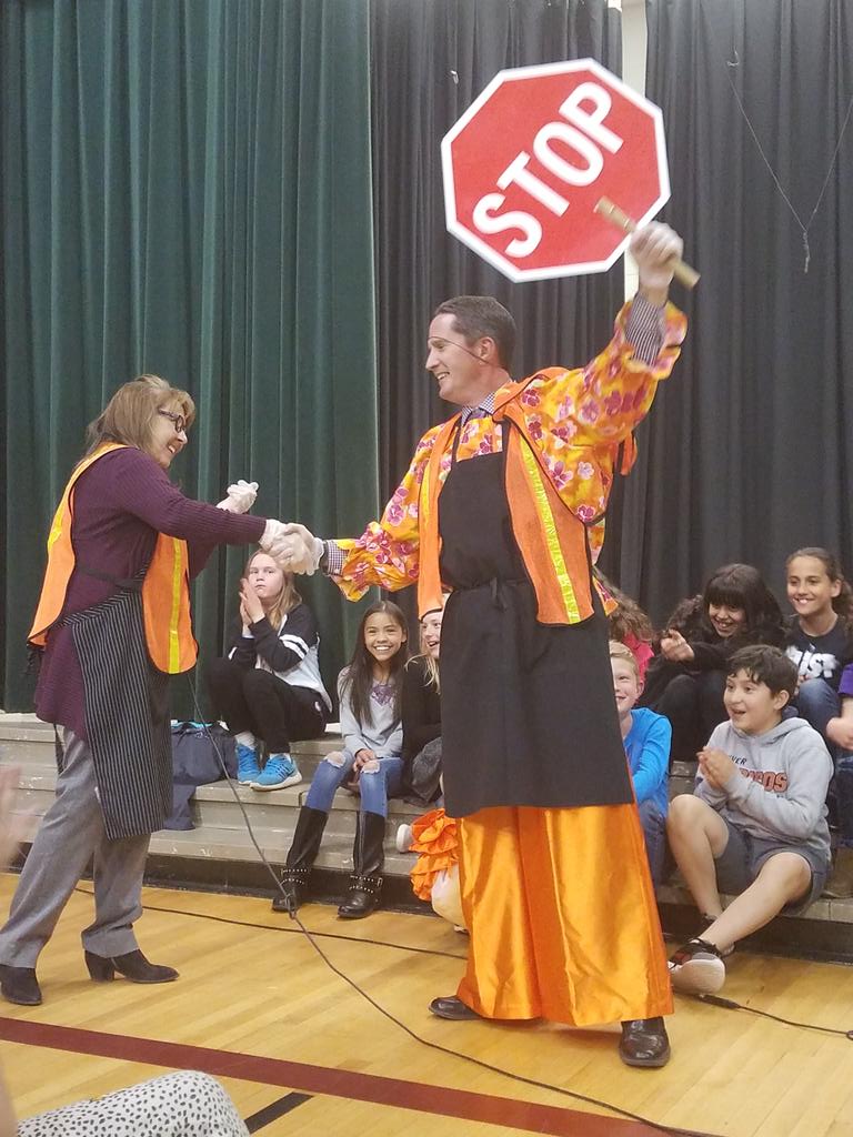 laura15namaste's tweet image. Passing of the Trailblazer &quot;torch!&quot;  Thank you @drgurnett for all you have given over your years.  We are excited to welcome Ken Pfeil as principal @TrailblazerD11 for next year! #CSSD11 #TheDifference