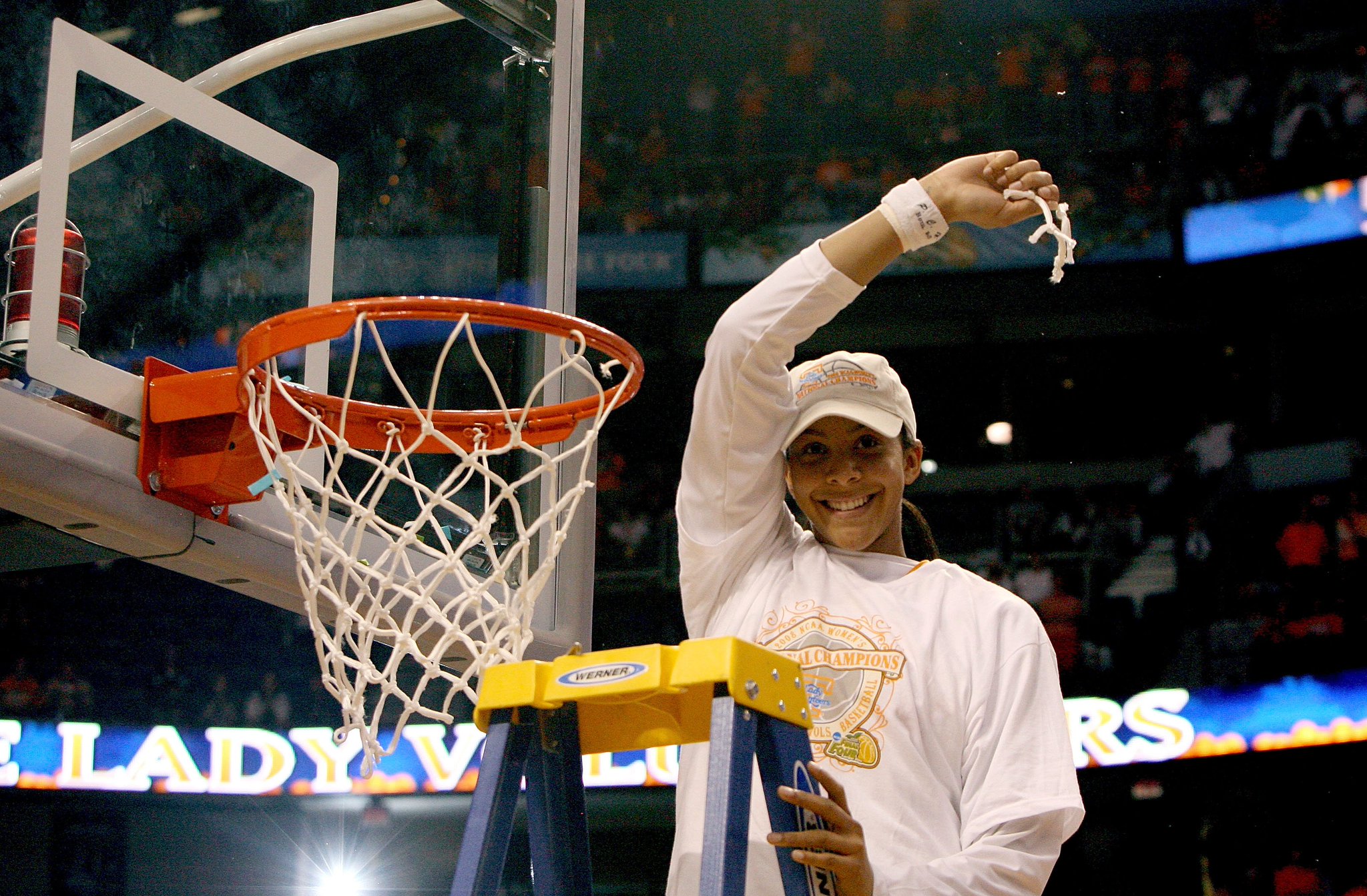 Happy Birthday to one of the all time great  from Hot 104.5! 