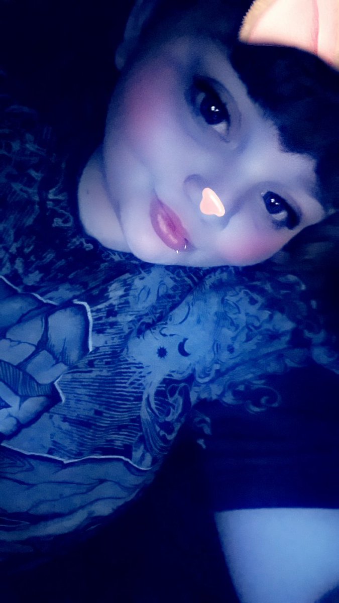 Libbie08180903's tweet photo. I love this filter 💙💙💙💙
@Snapchat #funnyfilter #beautifulday https://t.co/YJIz3D8pxr