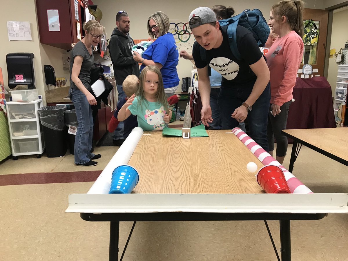 Room2RocksTRPS's tweet photo. More family night pictures ... @Room2RocksTRPS  #excellencebeginsTRPS https://t.co/zgRB3Eyi9I