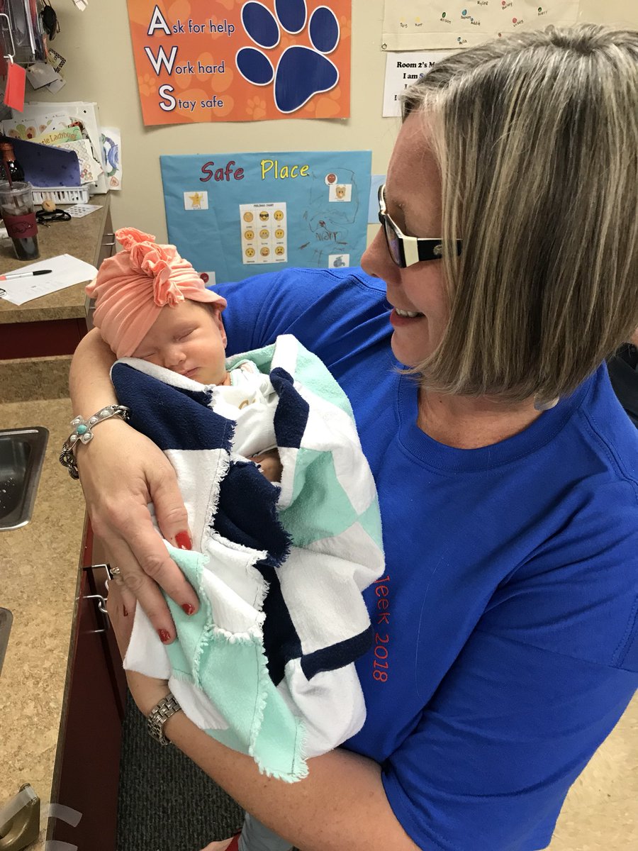 Room2RocksTRPS's tweet photo. Having a great time at our Family Science Nigh!!! Love our families.  @Room2RocksTRPS  #excellencebeginsTRPS https://t.co/tiCKcffsYK