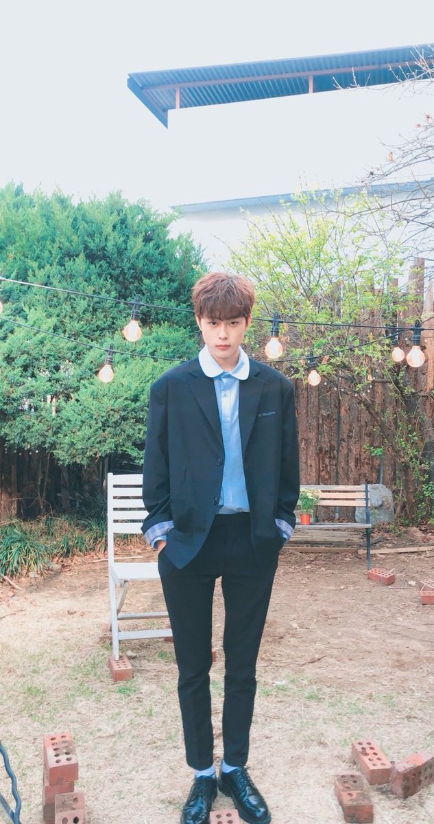 [📸] [#두시에만나는] 모델 선호😎

오늘도 선호하세요💛