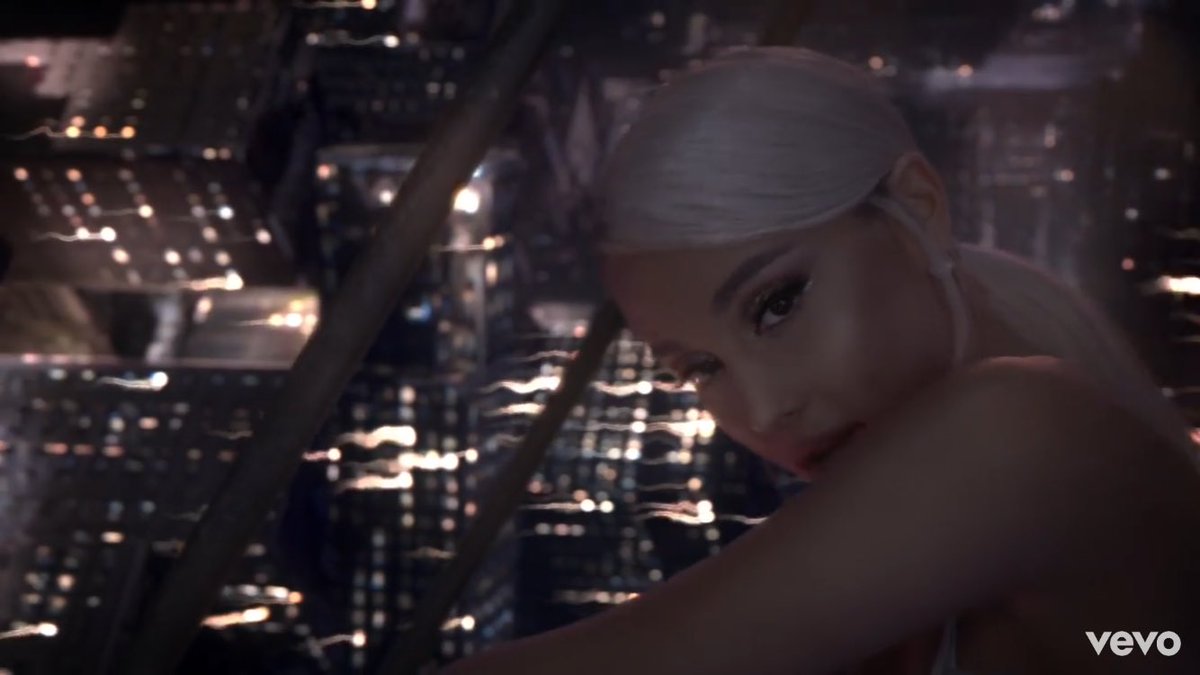 Nari_Grandei's tweet photo. She’s so beautiful like 😍😍 #NoTearsLeftToCryTONIGHT #NoTearLeftToCry #NoTearsForAriana #NoTearsLeftToCryIsOutNow #ArianaGrande #Ag4 #Arianators https://t.co/ZkIP4FOQ5F