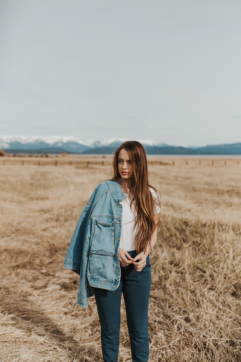 haleyjphoto's tweet photo. This girl! 😍 #seniorrep #classof2019 #seniorportraitphotographer @briparkahh https://t.co/piFBAZ6bEz