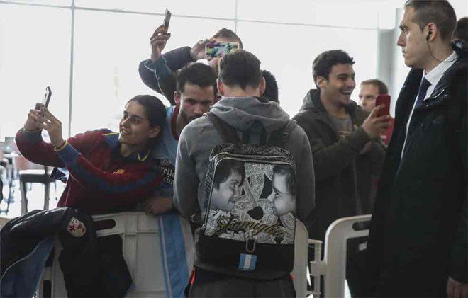 barcacentre on X: 📸  Messi's custom backpack that he brought on the trip  to Vigo has faces of Thiago and Mateo, Argentina's colors, and the word  'family' in Italian. [md]  /