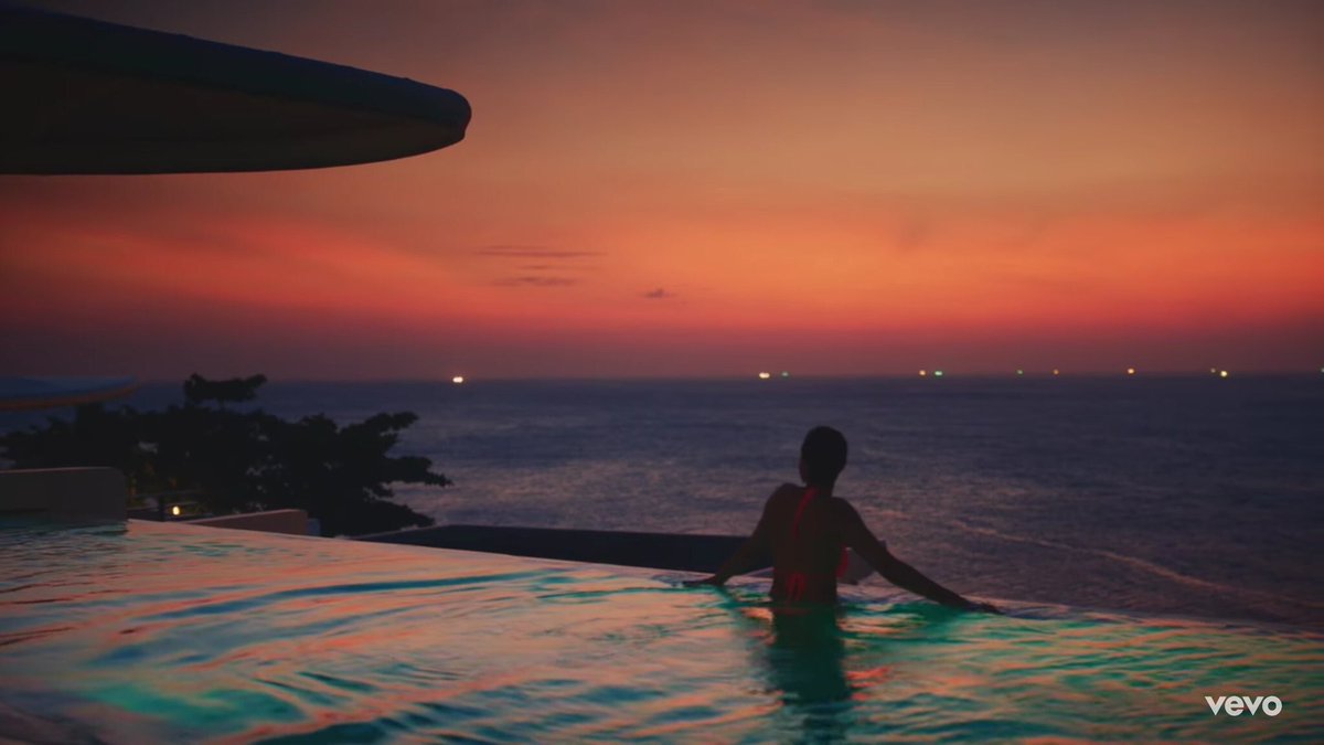 kochizzle's tweet photo. #jacksonwangdawnofus ayy🏝🇹🇭 the vid was so aesthetically pleasing tho 😍 take me to phuket 😭 https://t.co/0usQpqVh4Z