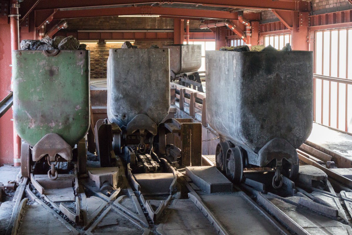 Почему опыт Германии в трансформации угольных регионов не применить в Кузбассе? О том, что его поразило в долине реки Рур в ФРГ, в авторской колонке размышляет кемеровский журналист Дмитрий Уваров.

Пользуясь случаем, поздравляем Диму с днем рождения! 

kislorod.life/question_answe…