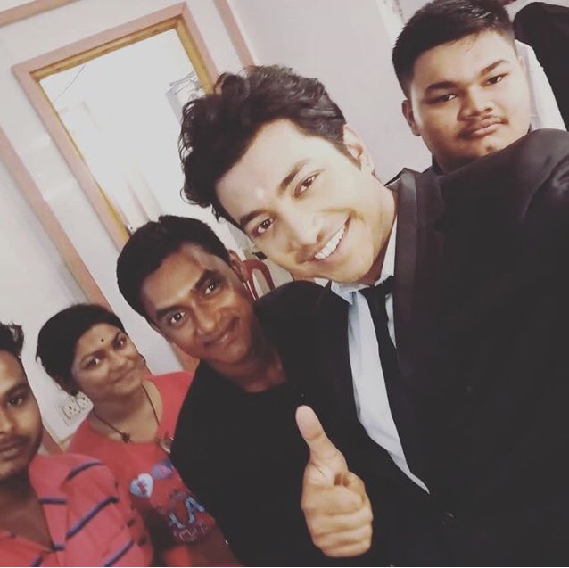 irohaan's tweet photo. Met with my #Rocks_Rohaanians 😊 love you guys... Valo theko sobai... @RocksRohaanian https://t.co/NJ27gQIfeS