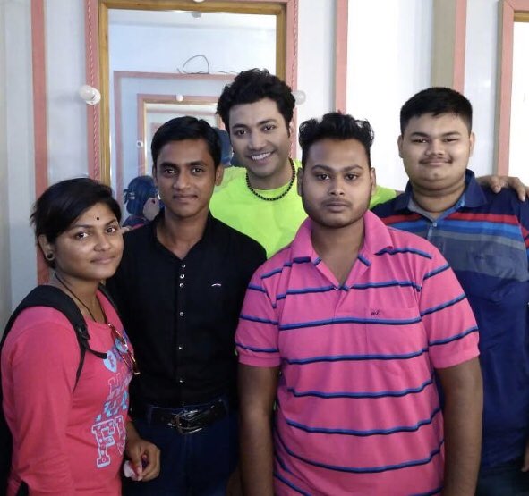 irohaan's tweet photo. Met with my #Rocks_Rohaanians 😊 love you guys... Valo theko sobai... @RocksRohaanian https://t.co/NJ27gQIfeS