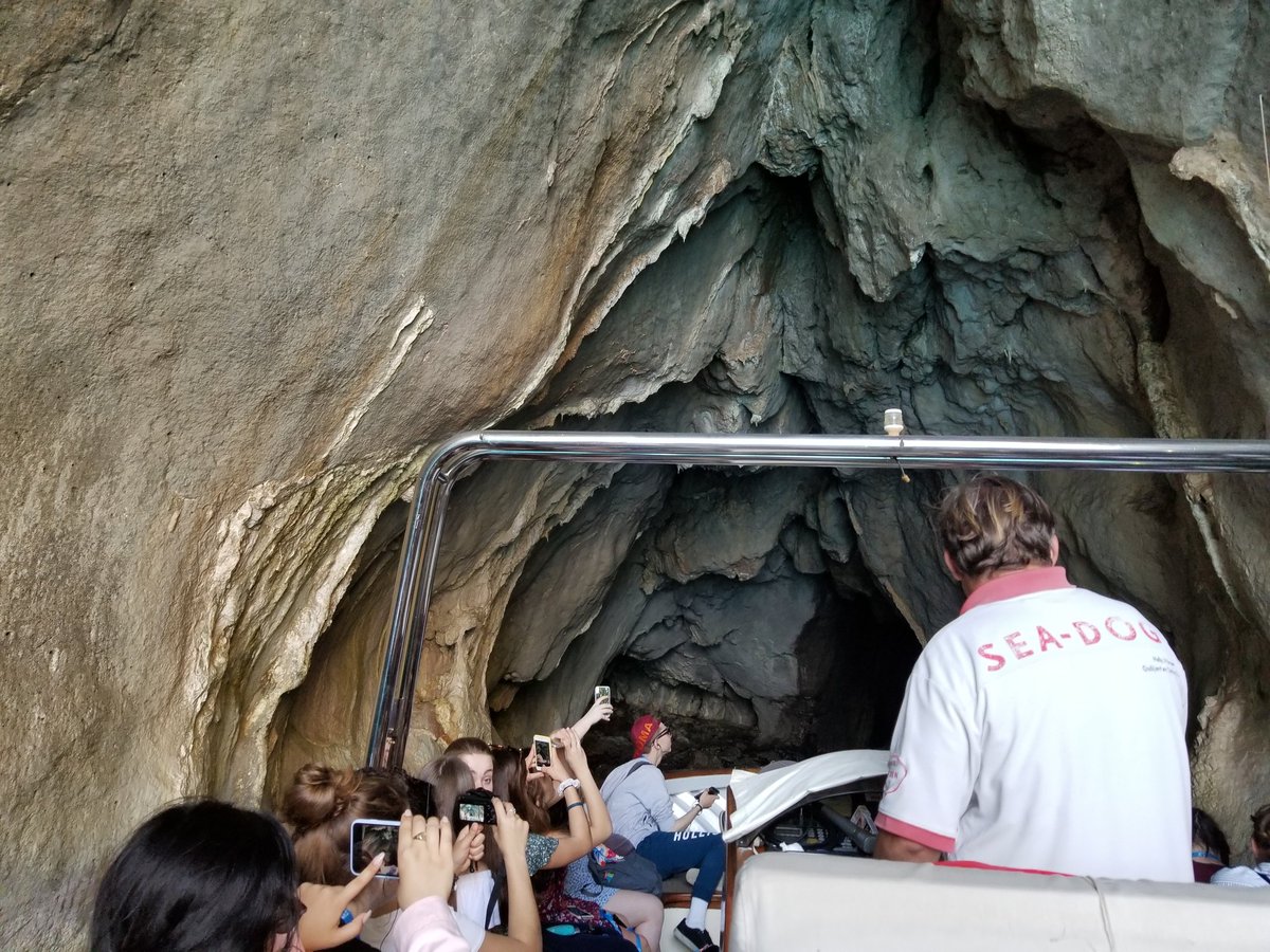 kandjerickson's tweet photo. Naples, Capri, Sorrento, perfect weather, the bluest water and all our people say..Awe! @GDPrincipal #gdrsdchat https://t.co/f1rMoMkCZJ