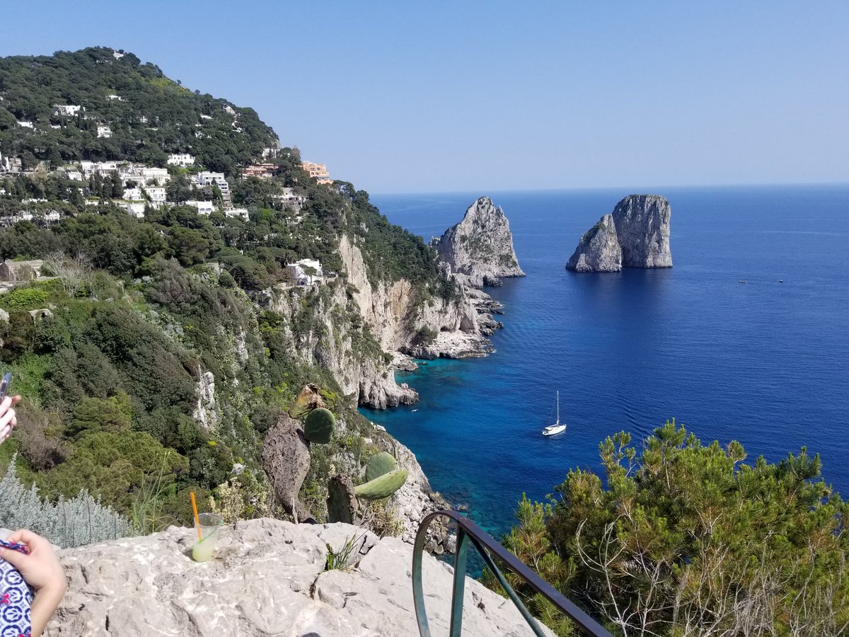 kandjerickson's tweet photo. Naples, Capri, Sorrento, perfect weather, the bluest water and all our people say..Awe! @GDPrincipal #gdrsdchat https://t.co/f1rMoMkCZJ