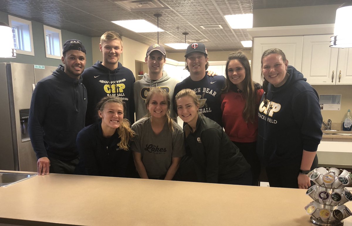 CSPSAAC's tweet photo. Phenomenal last volunteering event with this group! CSP student-athletes showing their community how to #BeGolden! #NSICSAACCUP https://t.co/n967oRhAZr