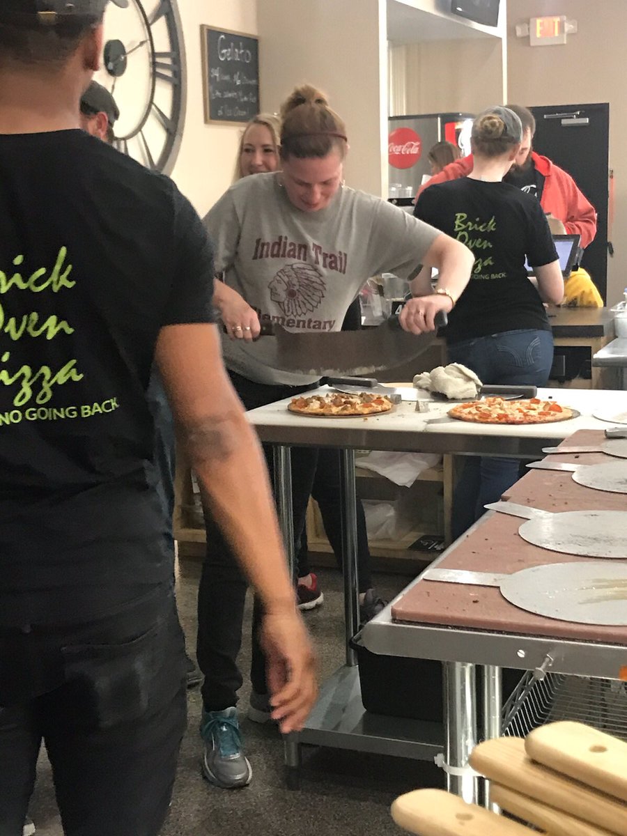 itesCWway's tweet photo. Thank you family and friends of ITES for supporting our PTO fundraiser at Olive Branch Pizzeria. #CWway https://t.co/EhUzWuHAvl