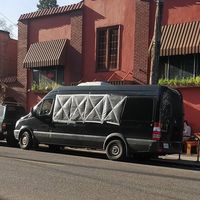 hhp's tweet photo. Poor van. :( #gettotheshow #notcreepyatall #tourlife https://t.co/Rj6baas0Ie https://t.co/MNS8XQTsVp