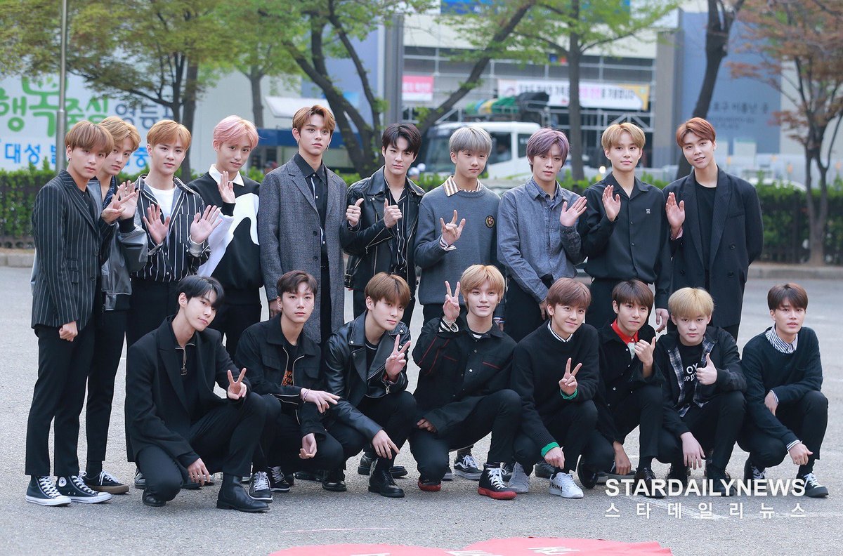 YT1O26's tweet photo. Vâng, ảnh kỷ yếu lớp NCT năm 2018. https://t.co/9OzpqGDIQJ