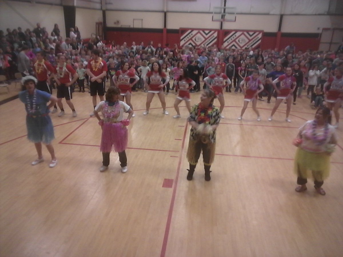 MrsAteachTech's tweet photo. #lovemyschoolday Motivational assembly for Ss to prepare for their MO state test. Kids ❤'ed it! #destlap #tlap #moedchat #kidsdeserveit https://t.co/7EYjyHbgXS