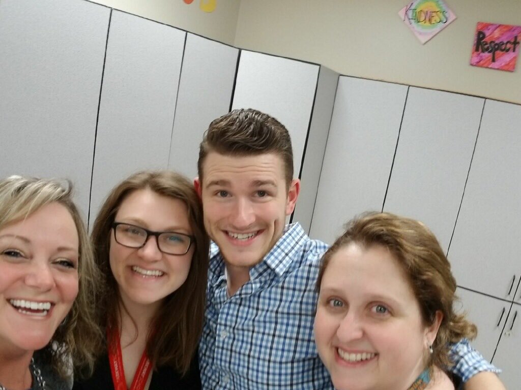 NEMSmuse's tweet photo. Our first ever 4th Grade Fine Arts Night was a super success! So thankful for my awesome team!! https://t.co/QBGZEtS87z